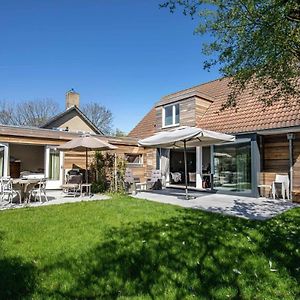 Hello Zeeland - Villa Jhr De Casembrootplein 23